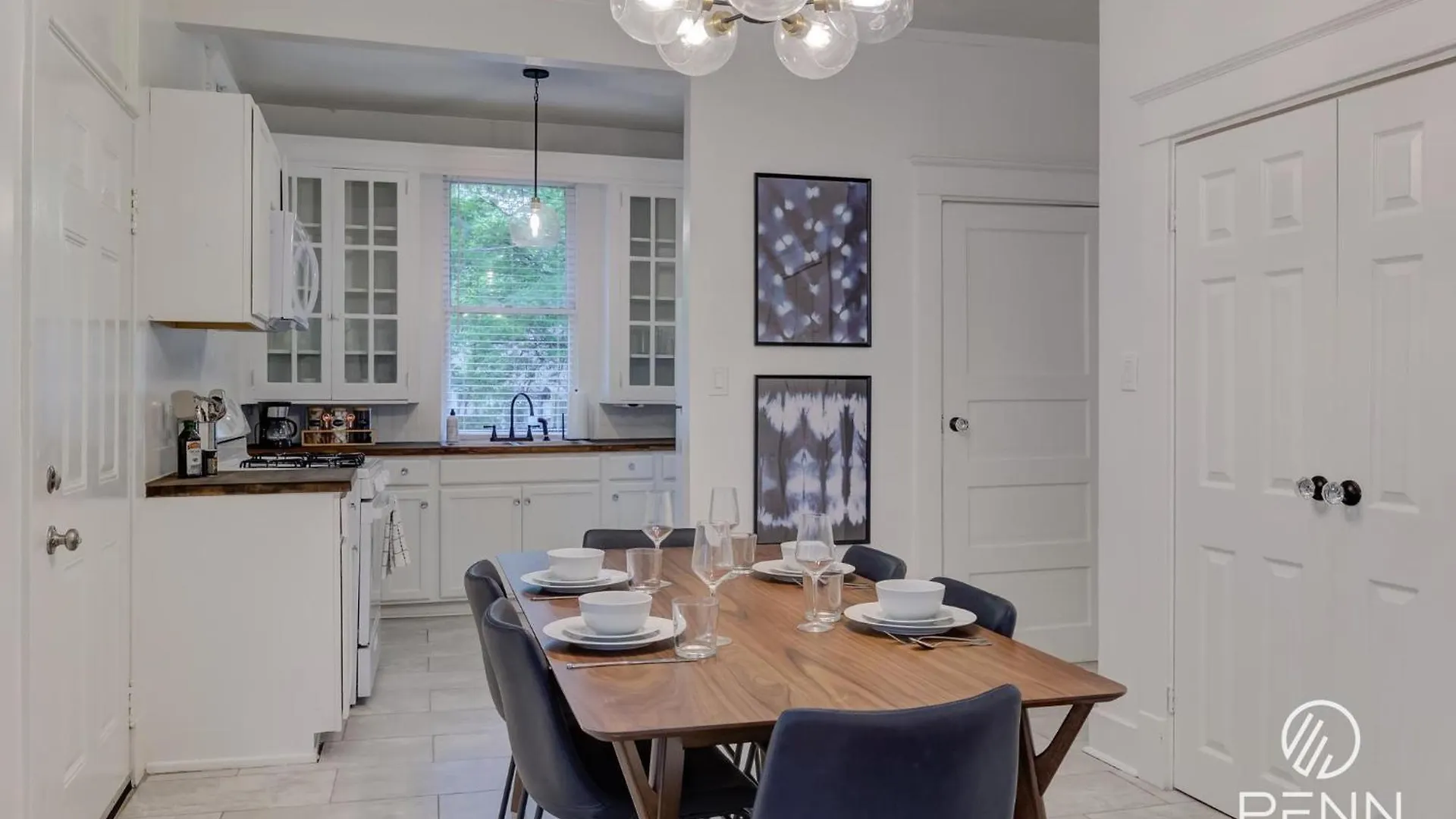 Central, Bright & Modern In Cooper Young Memphis Holiday home