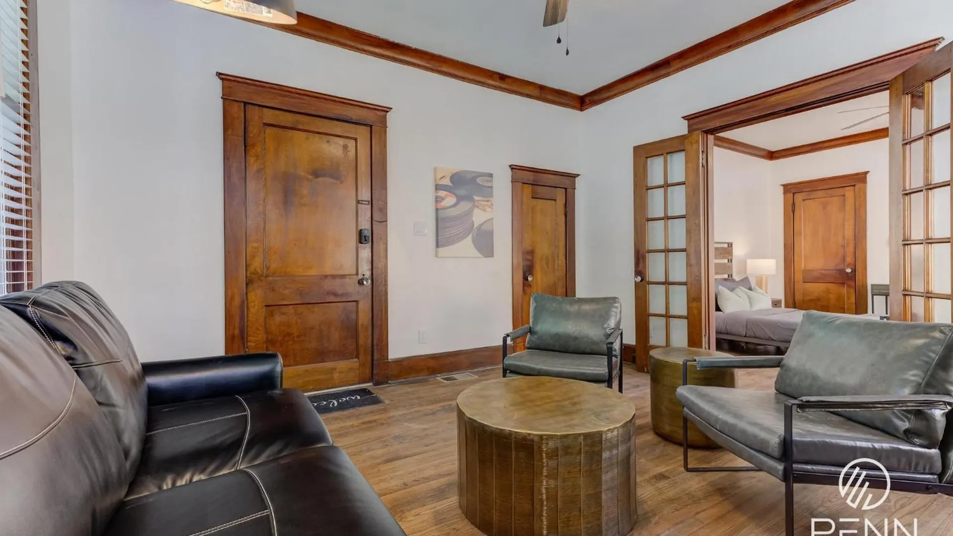 Central, Bright & Modern In Cooper Young Memphis